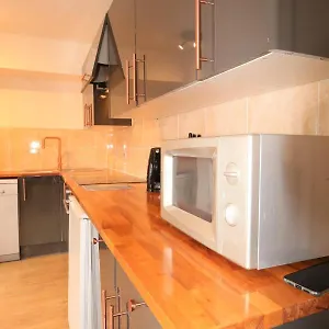 3 Bedroom City Centre Apartment In Lauriston Place Apartment Edinburgh